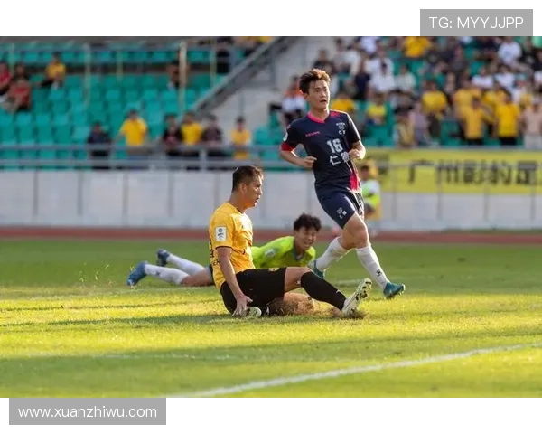 广州足球队配合变革引发热议球迷期待新战术带来胜利曙光
